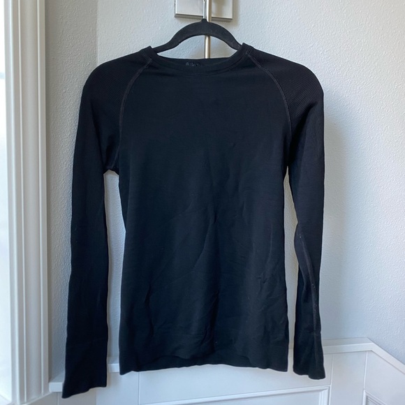 lululemon athletica Tops - Lululemon Athletica Black Long Sleeve thermal